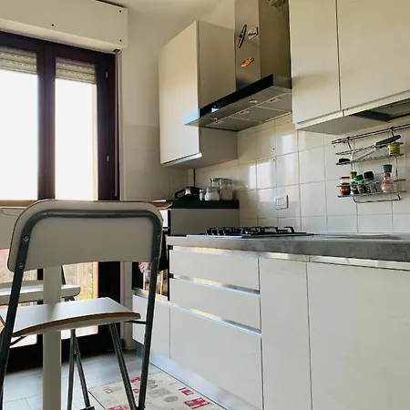 Apartamento Trilocale In Zona Bocconi/navigli *