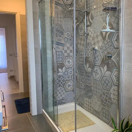 Apartamento Trilocale In Zona Bocconi/navigli *